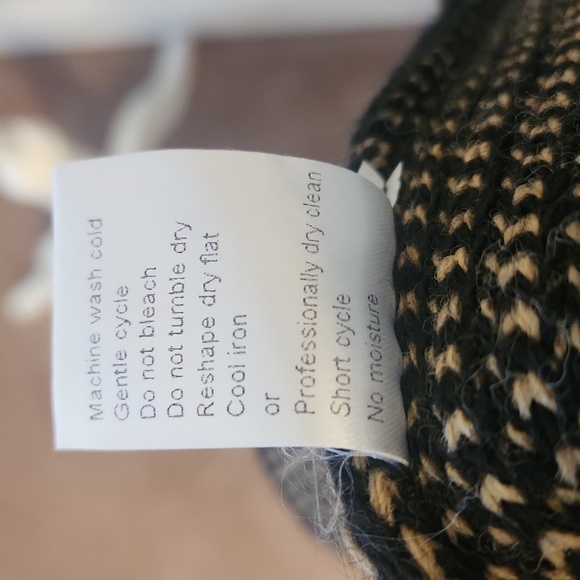 Made in Italy trendy sweater coat, black/camel size small - Picture 7 of 7